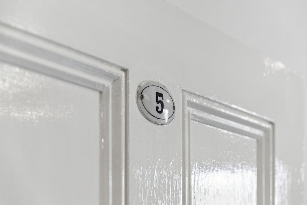 Ye Olde St Leonards Hotel Pet Friendly Sleeps 9