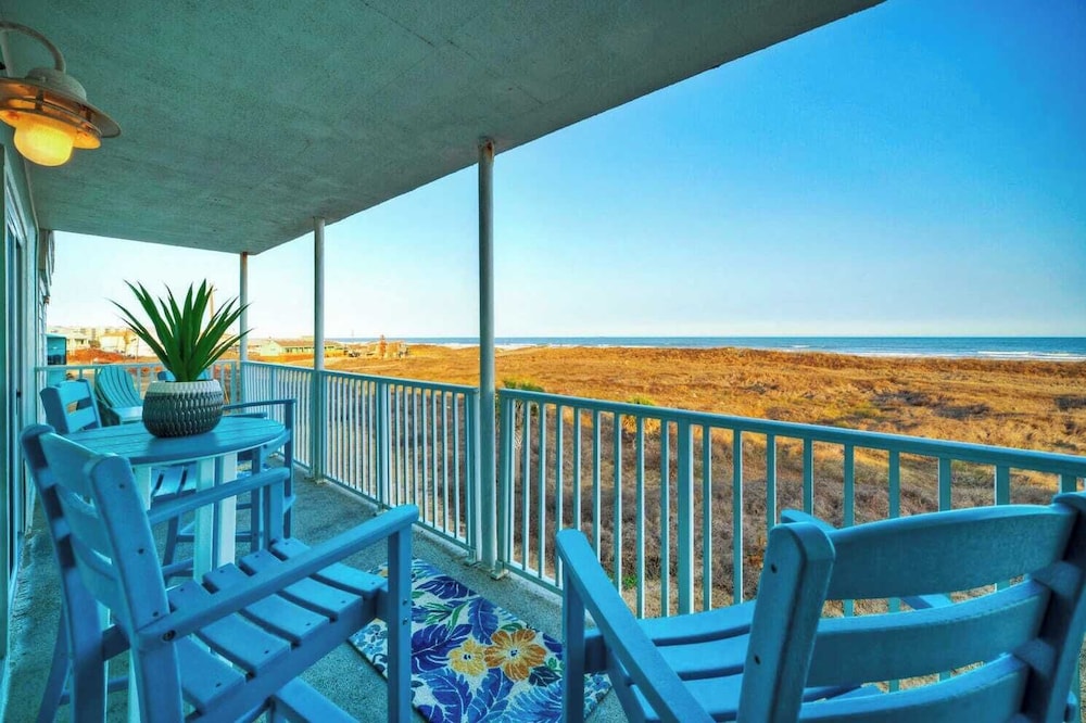 Gulf Views + Pools, Tennis, Pickleball & Beach Access Awesome Beachfront by Avantstay