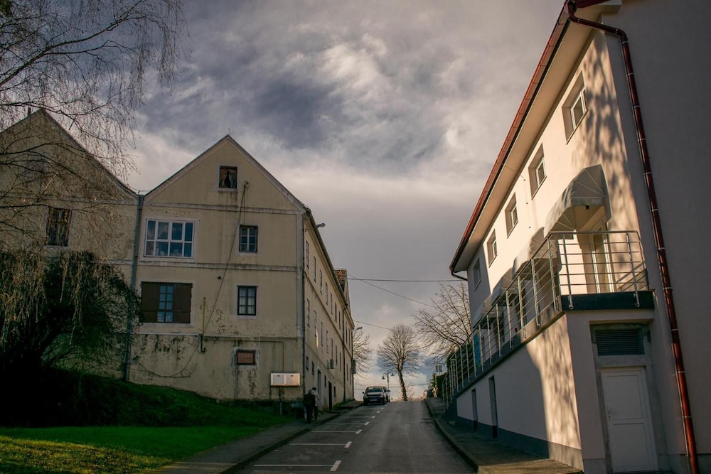 Photo 47