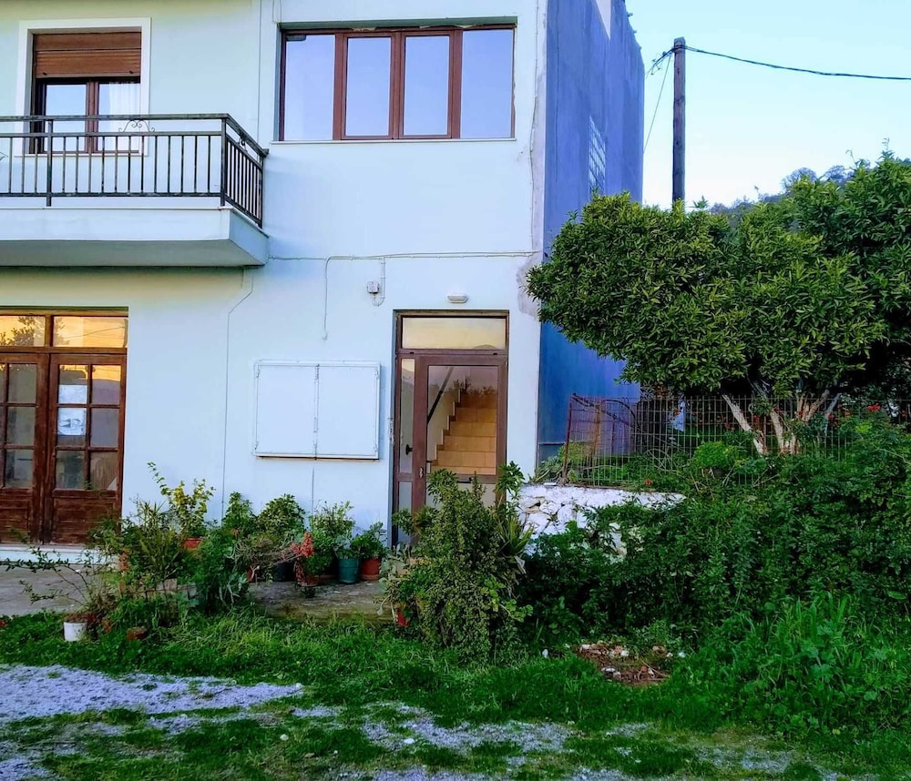 Vallias House