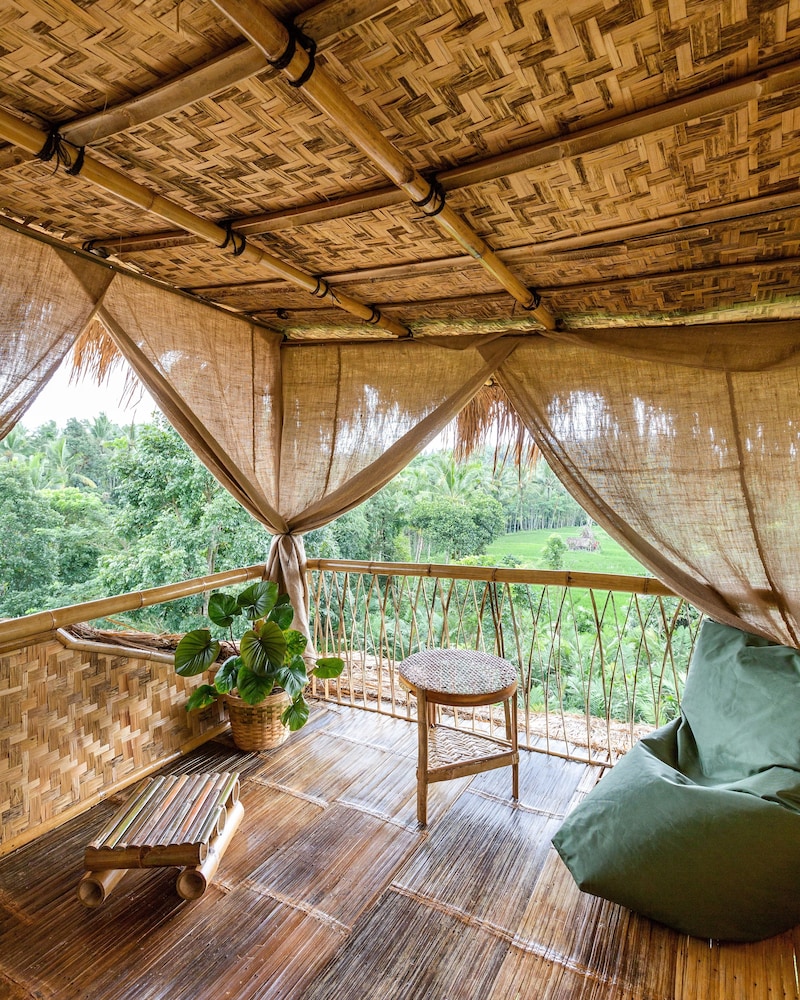 Bamboo & B - Hostel
