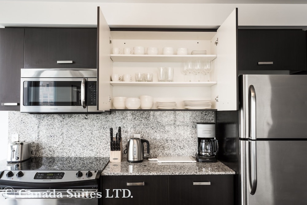 Canada Suites - 832 Bay St. - Image 5