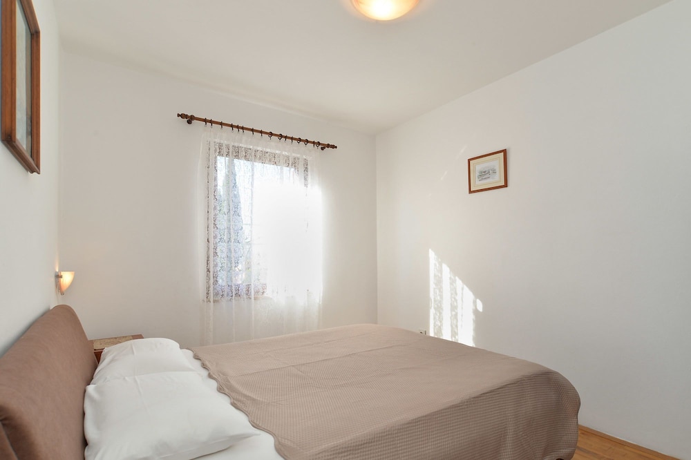 Apartment 1096 view 2