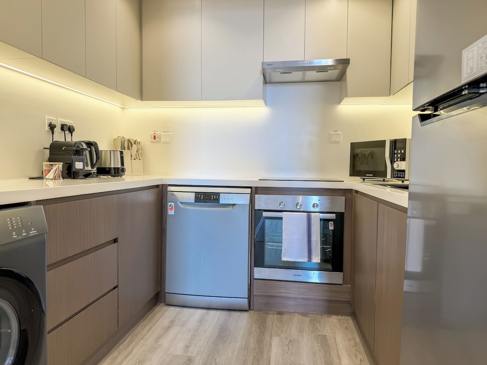 Resort Apartments - Royal Amwaj North