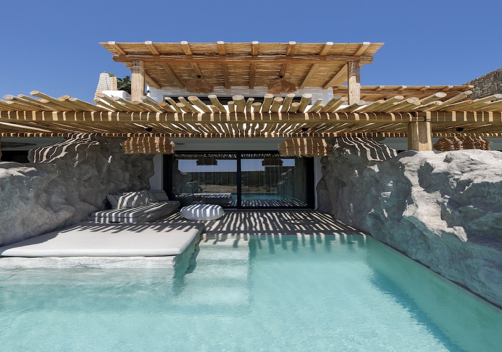 WhiteArt Suites