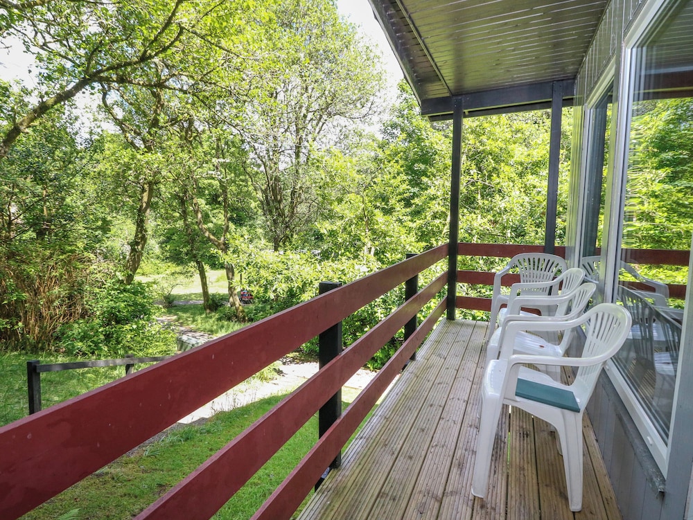 Lodge 6 - 