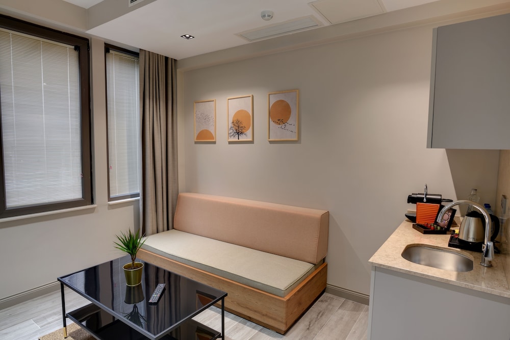 21 Rooms Hotel - Image 40