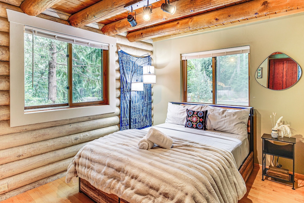 Lake Margaret Access: Boho Log Cabin w/ Backyard