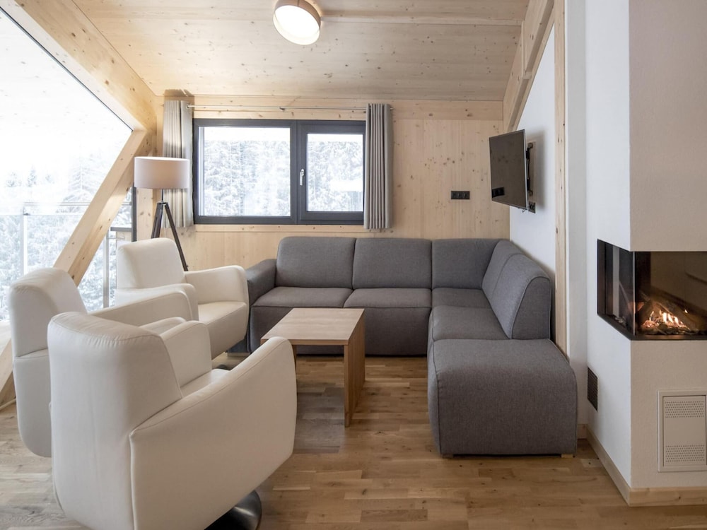 Nice Chalet With Balconies