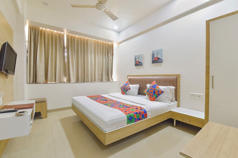 Fabhotel Soham Palace