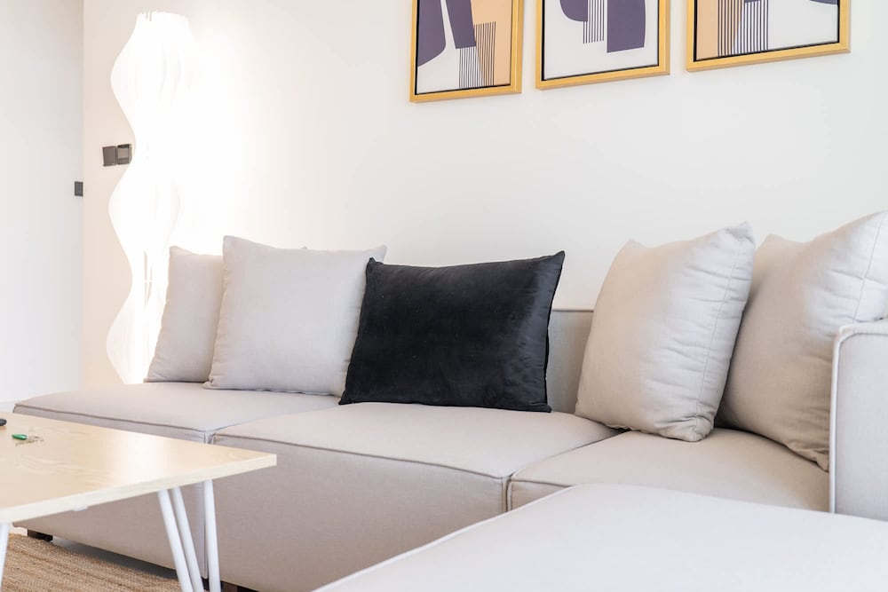 1 Bedroom in Marina Vista With Gorgeous Palm Views