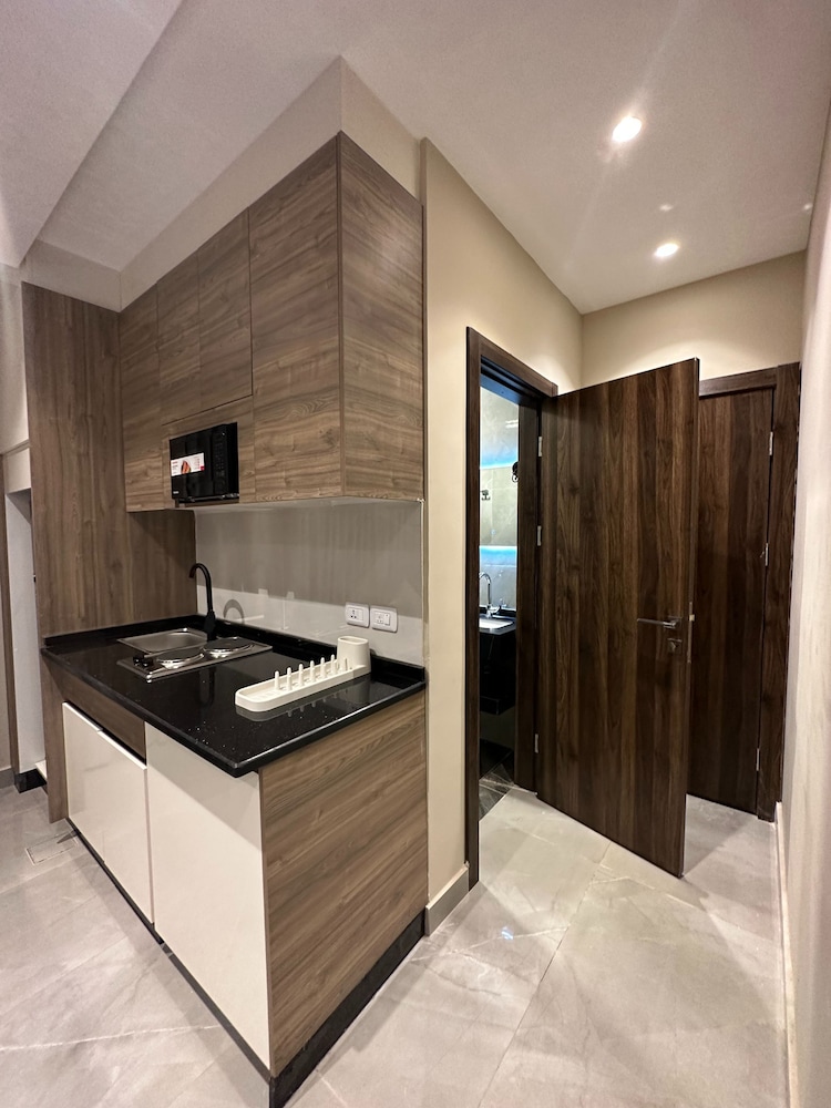 Charming Amman Apartment With Moern Amenities