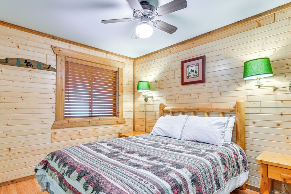 Three Bears Resort Home w/ Perks + Outdoor Spots!