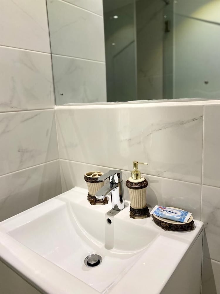 Splendid Apartments at Embassy Gardens