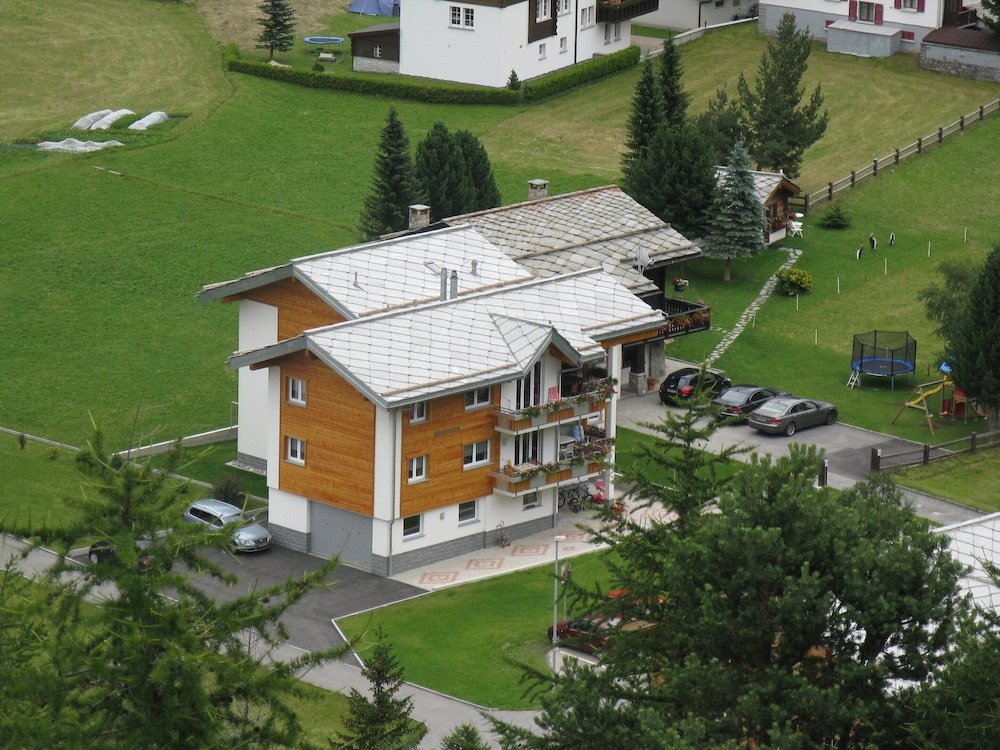 Alpi Retreat by Saas Grund