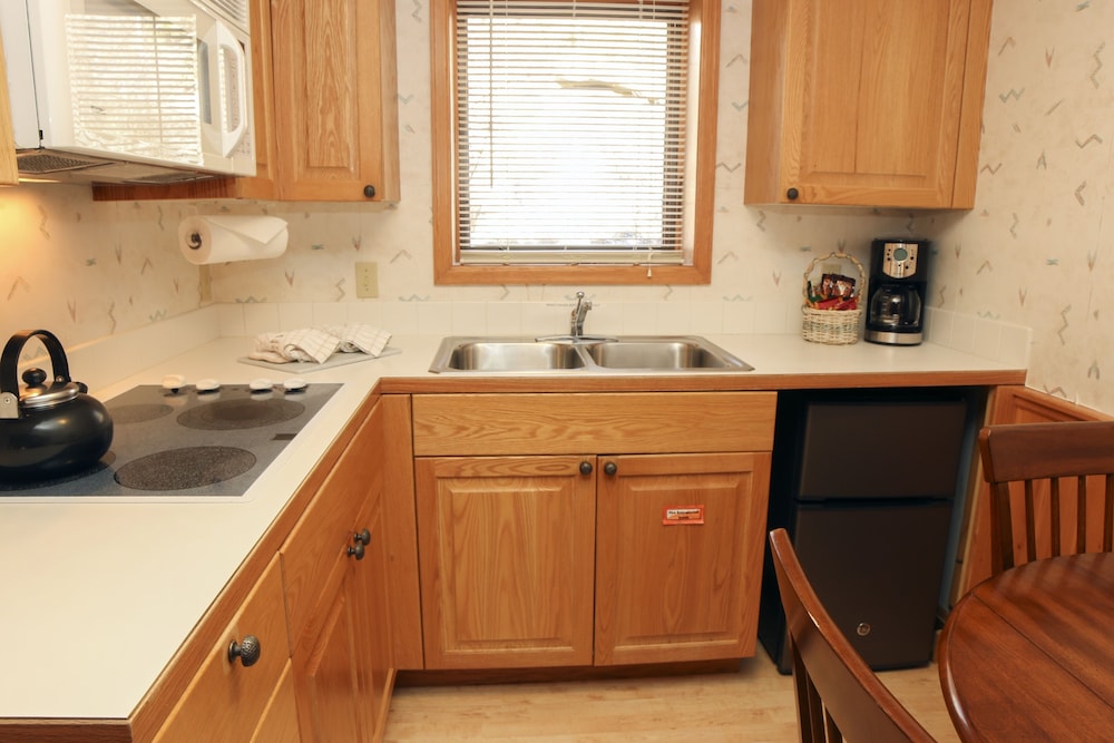 Sunnyside Knoll: 9 1 Bedroom Cabin - Property Image 4