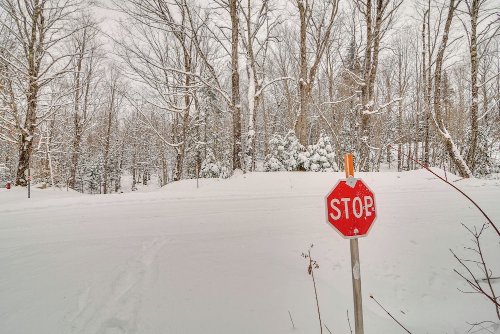 Snowmobiling On-site: Secluded Vermont Getaway
