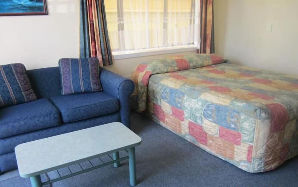 Ace Motor Lodge