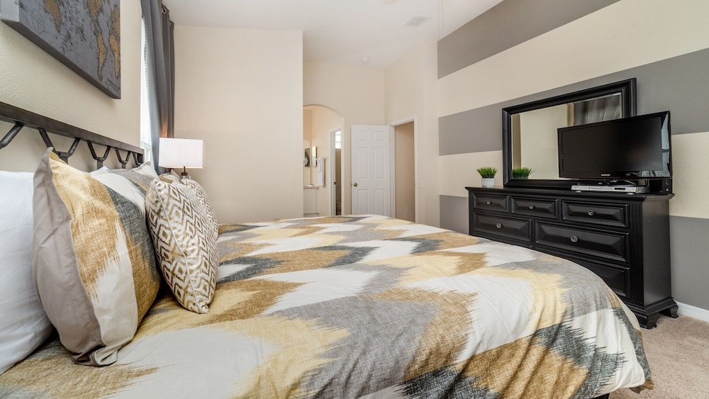 Windsor Palms Resort 4 Bedroom Pool+Spa Home 4 Home