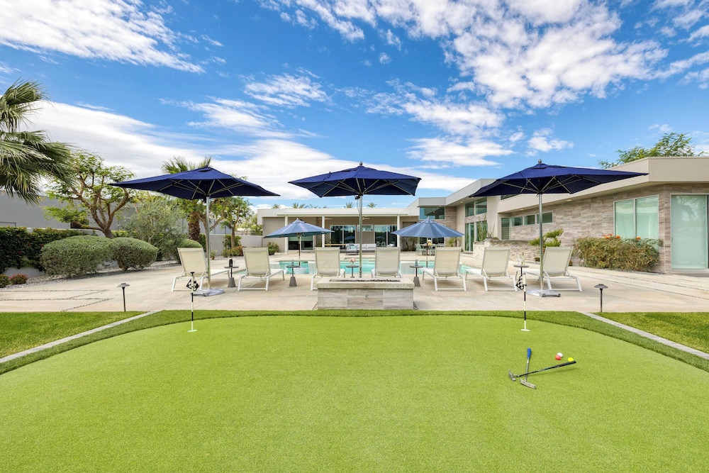 Sleeps 28! 2 Luxe Villas w/ Pool & Putting Green Polo Villas Nova by Avantstay