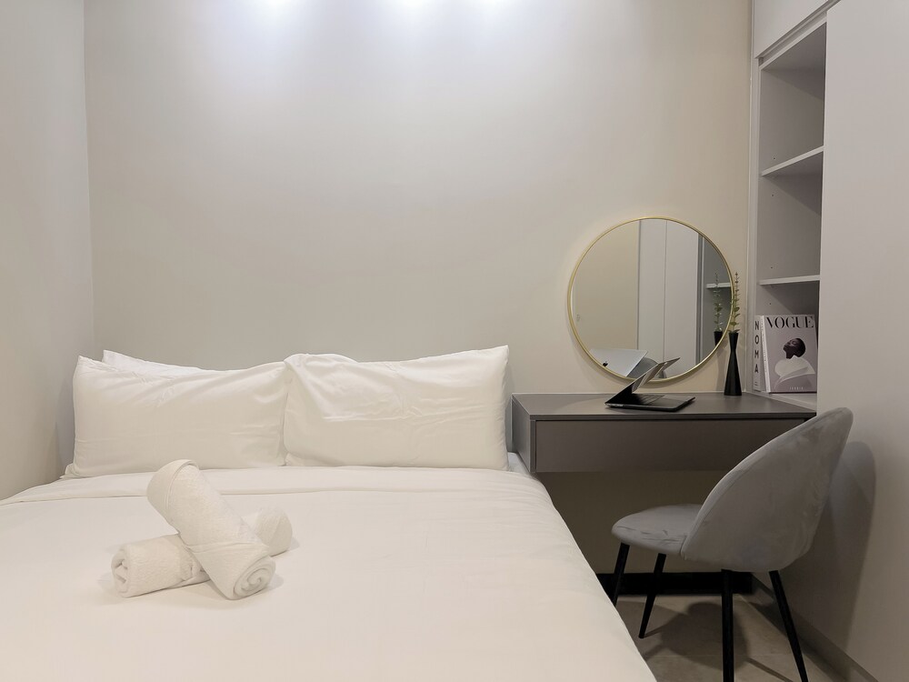 Neu Suites by Manhattan Group