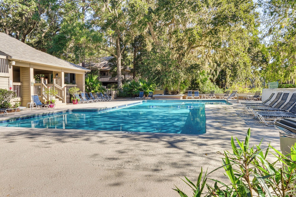 Resort Perks Beach Access: Condo in Hilton Head