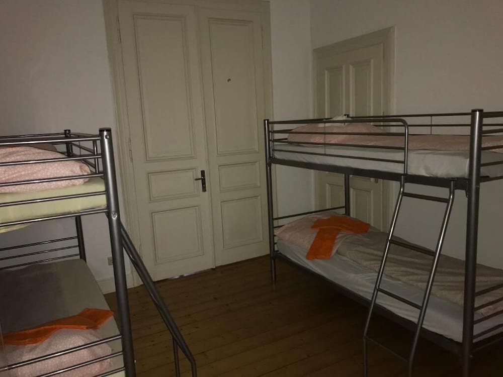 A&S Hostel Bonnerstr. 64
