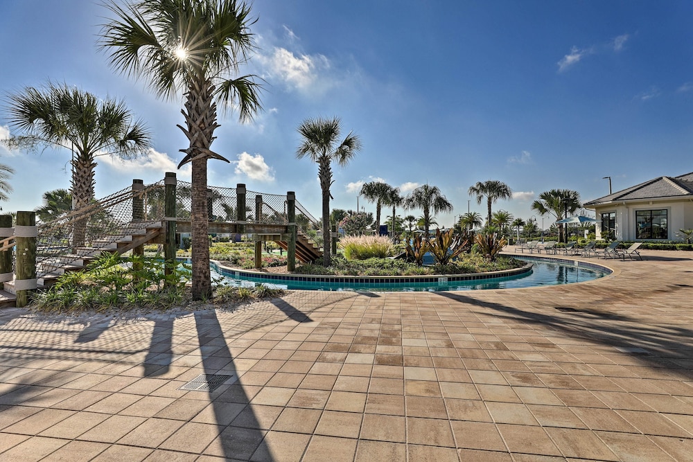 Storey Lake Resort Home ~ 7 Mi to Disney! view 5