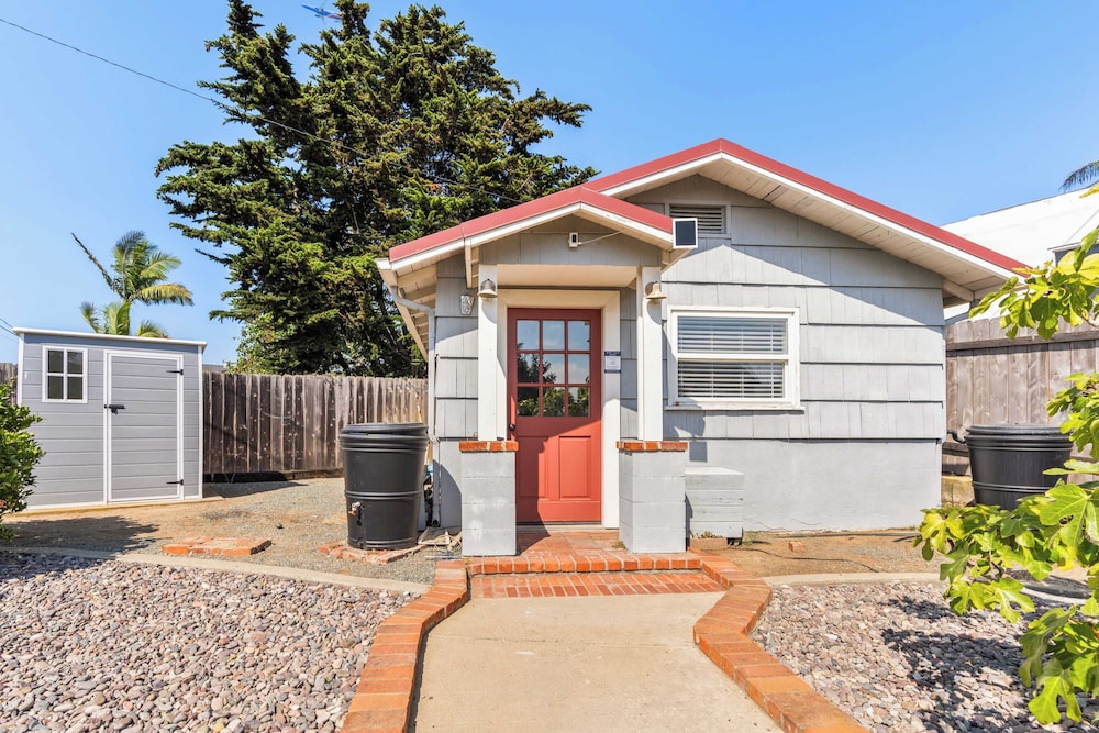 Point Loma Home w/ Putting Green, Firepit + Game Room & Beach Access Zola Street by Avantstay