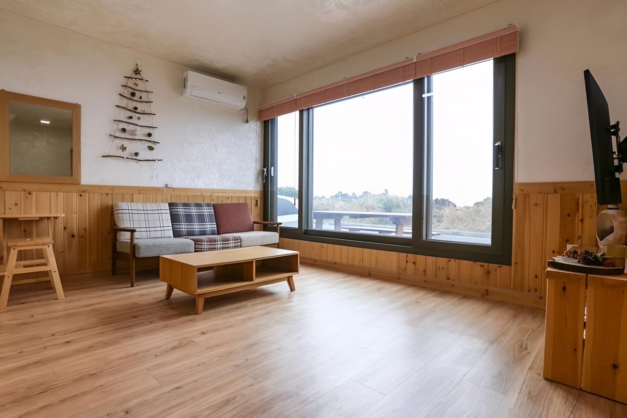 Seogwipo Day Stay House Pension view 5