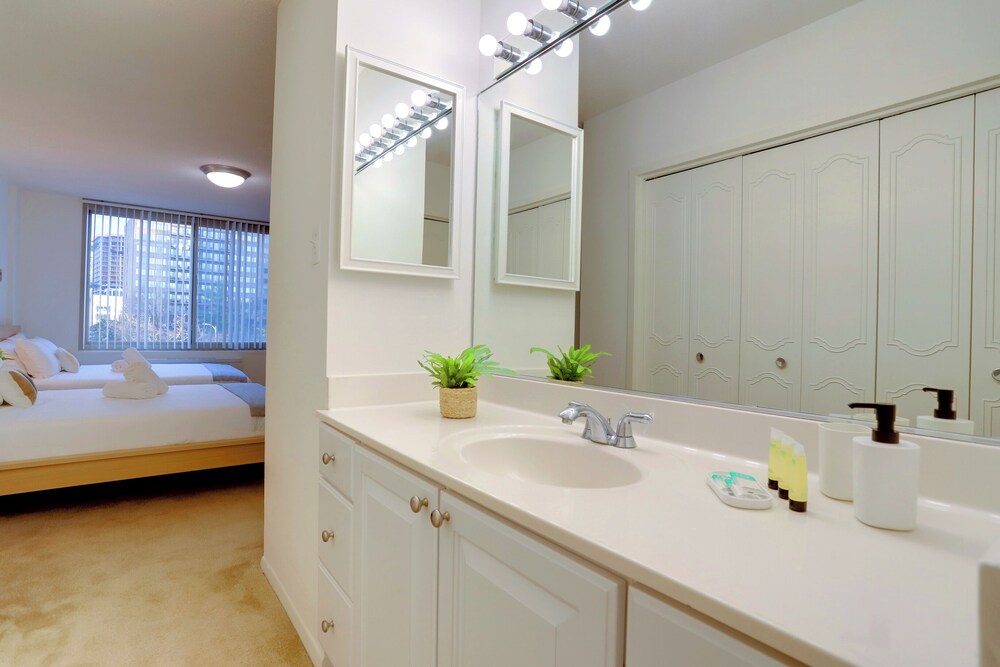 Prime Crystal City Apartments