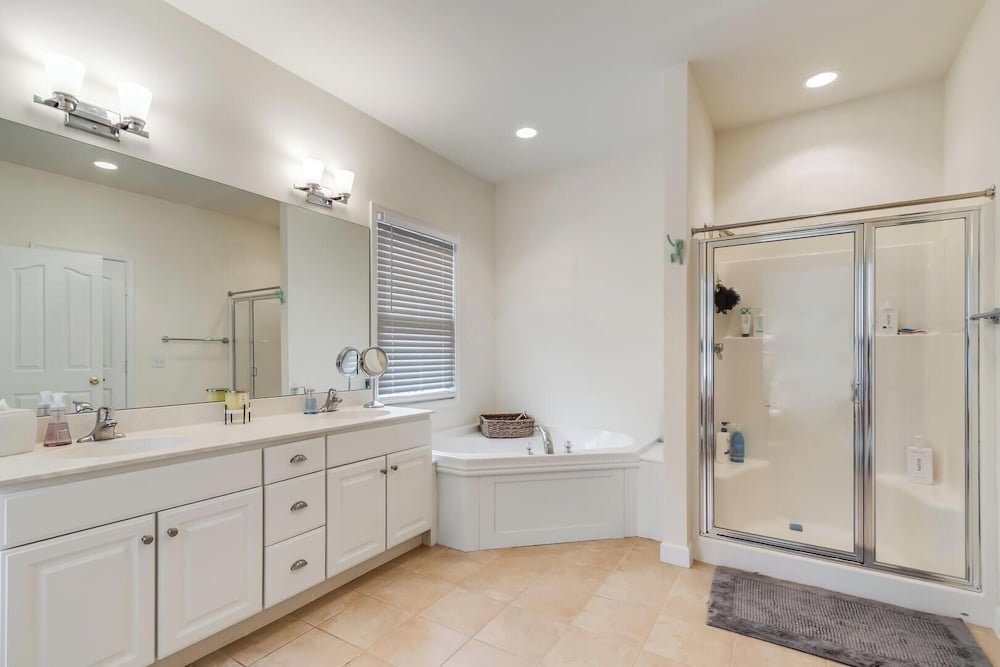 Smithfield Court 2 #102