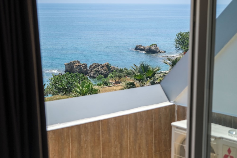 Azak Blue Otel