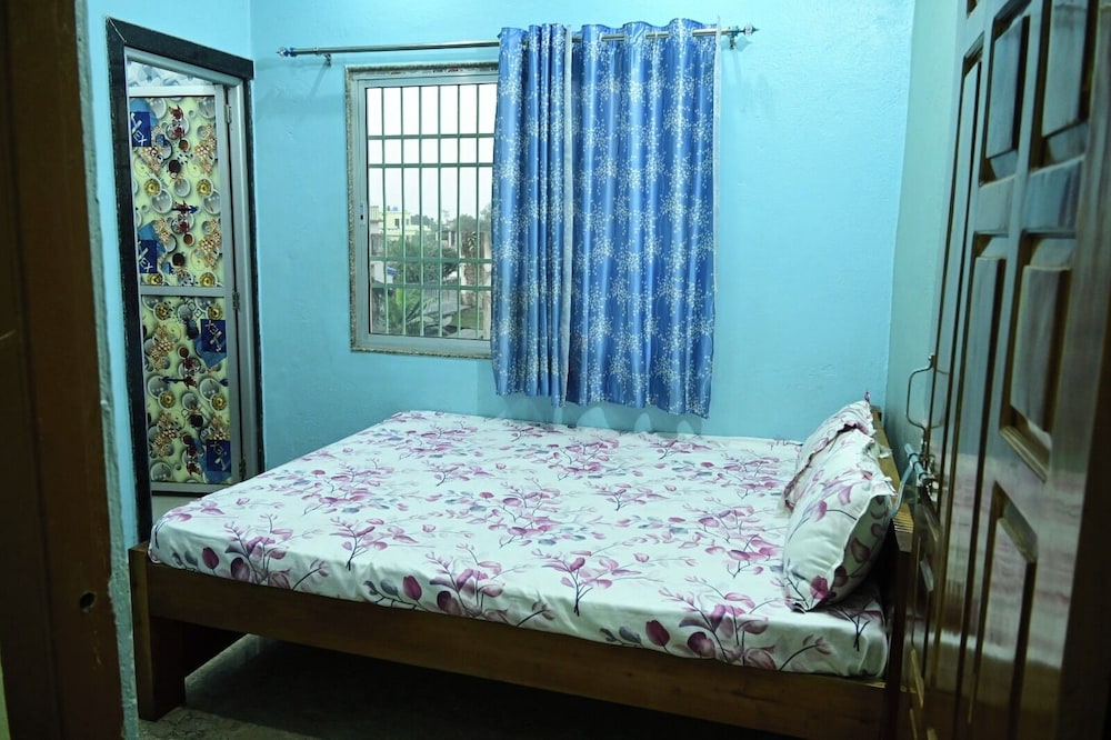 Roy Guest House