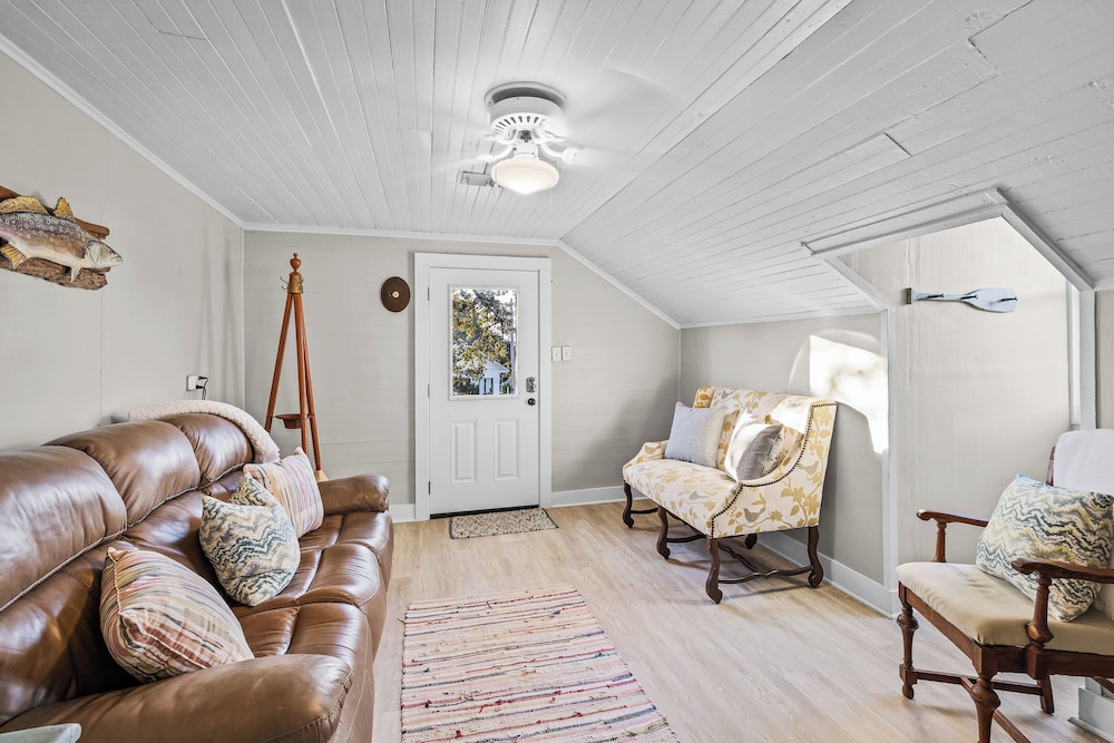 Drackett House by Whiskey Properties