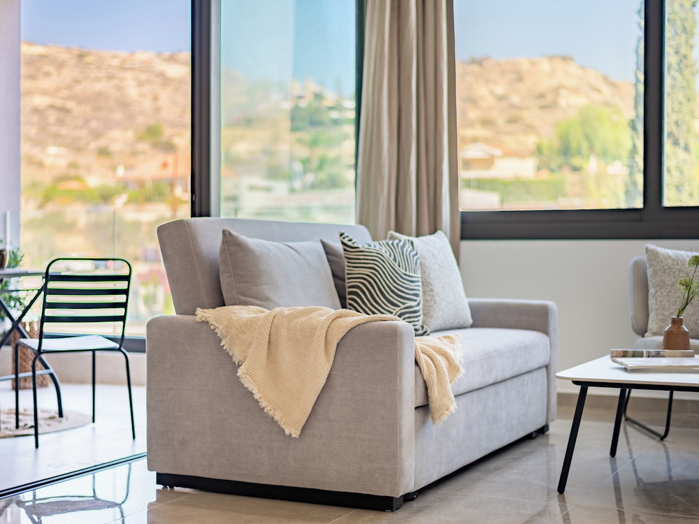 Sanders River Plaza Limassol Apartment