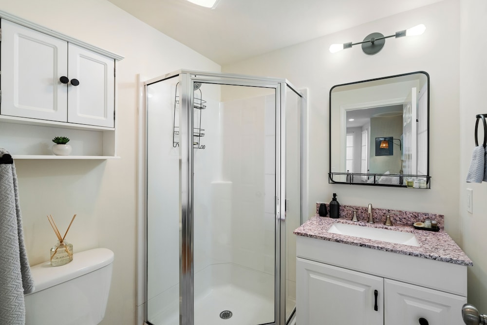 Hygge House Suites