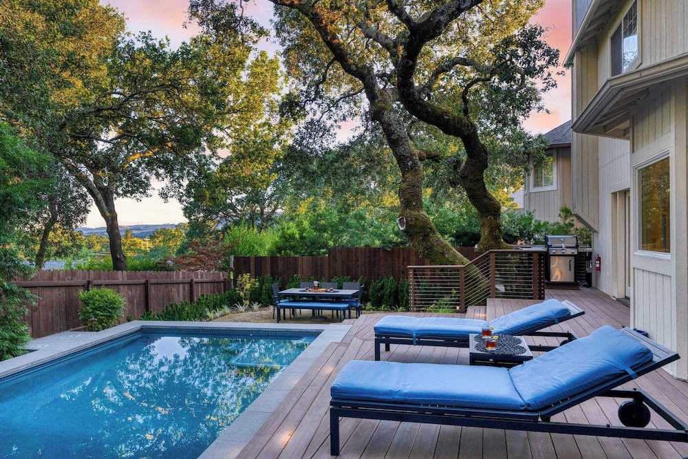 Casa Osito Pool, Hot Tub & Outdoor Dining Minutes From Sonoma Plaza