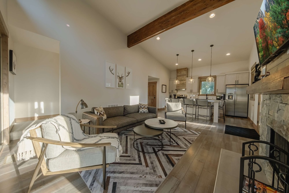 Wilderness Club Cabin Sleeps 7