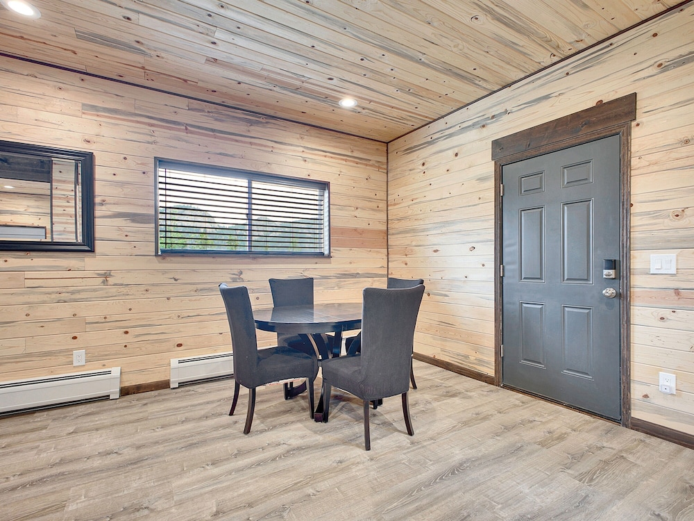 Switchback Basecamp 4 Bedroom Home