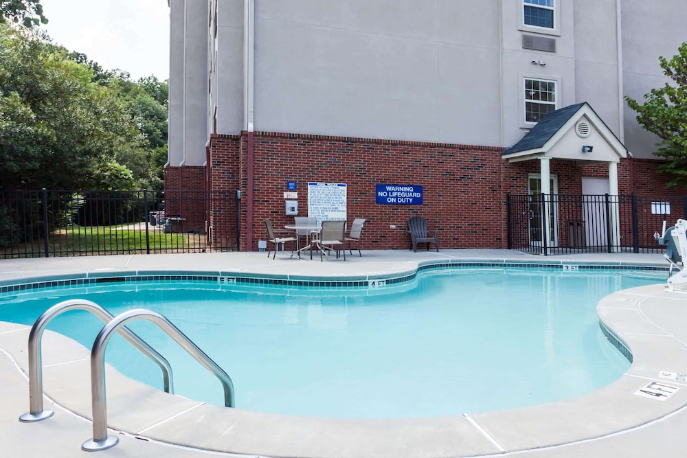 Microtel Inn & Suites by Wyndham Conyers/Atlanta Area view 4