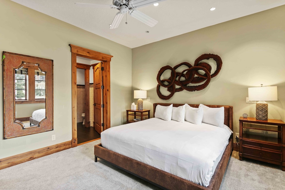 6565 Lookout Drive - Four Bedroom with Spa 4 Condo