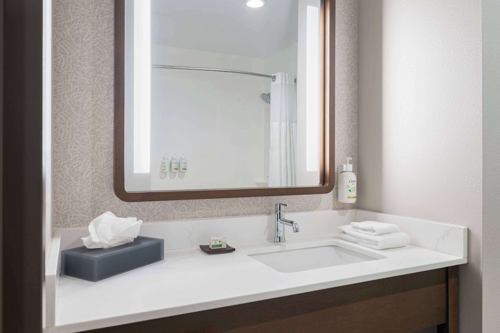 La Quinta Inn And Suites By Wyndham Lincoln