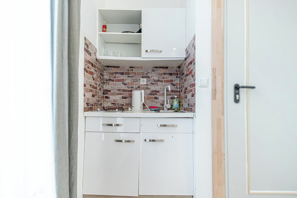 Affordable Stay Near Wiener Stadthalle