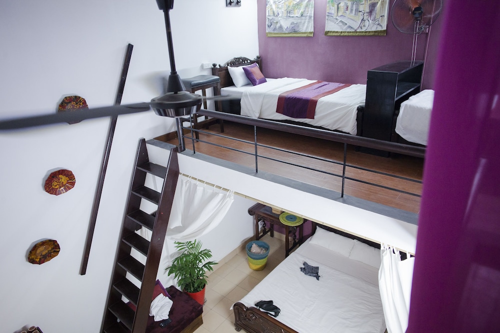 NQ Vintage House