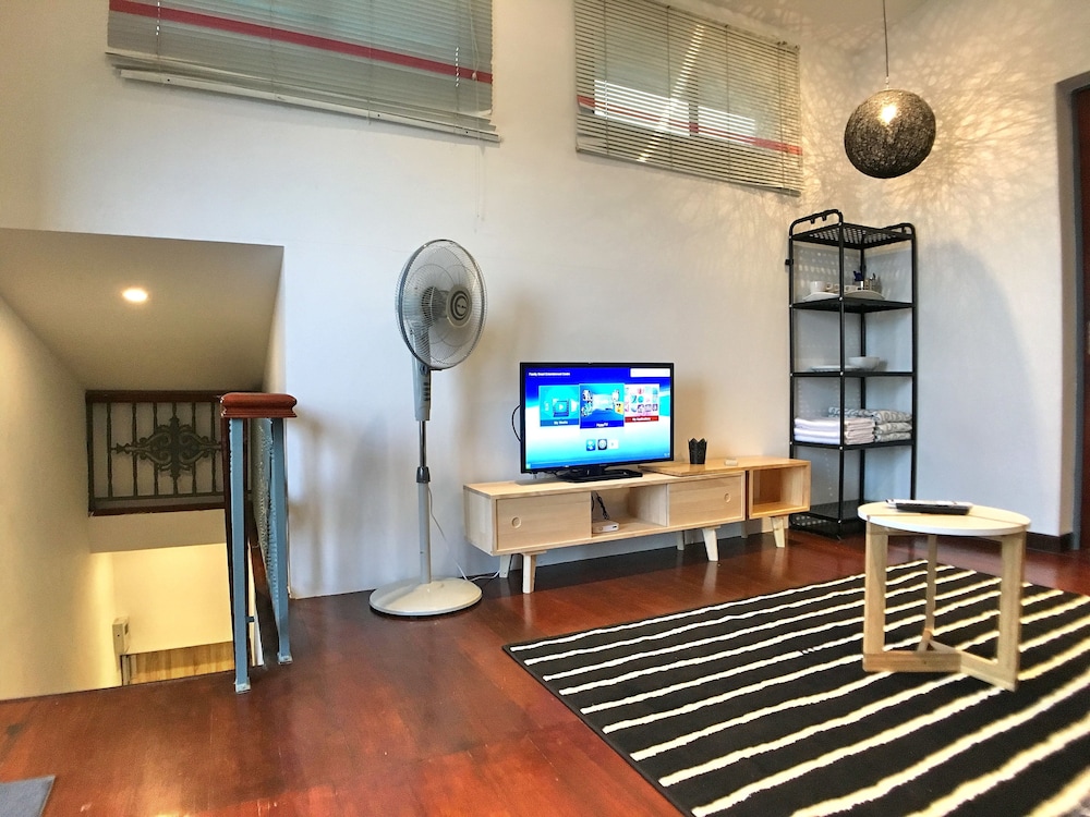 iBook10 Deluxe Loft Suite Room by iBook Homestay