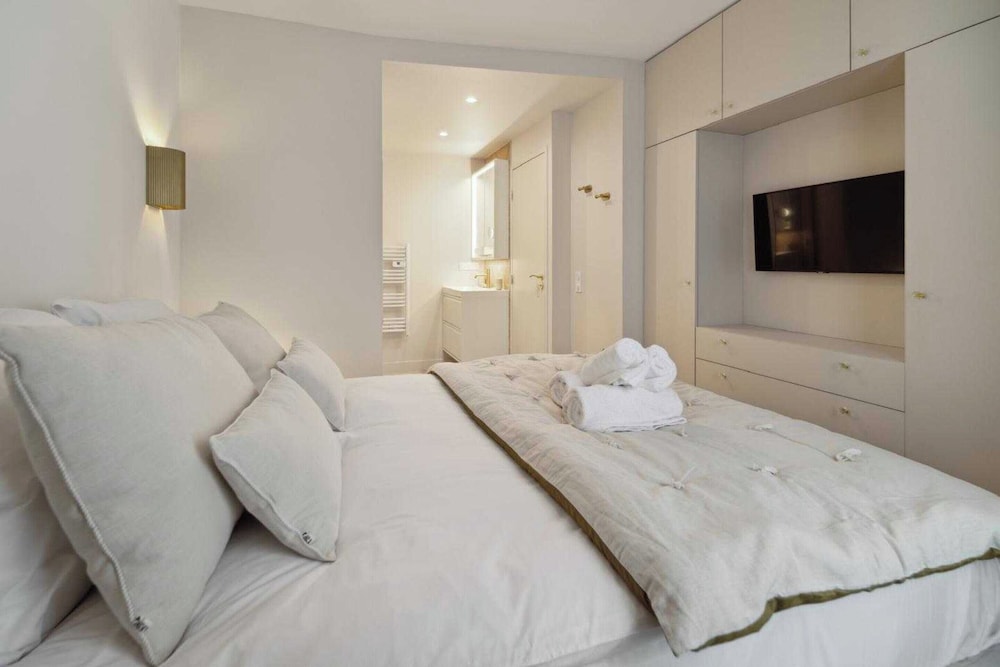 Chic 2br/4p Apartment - Saint-tropez Lices