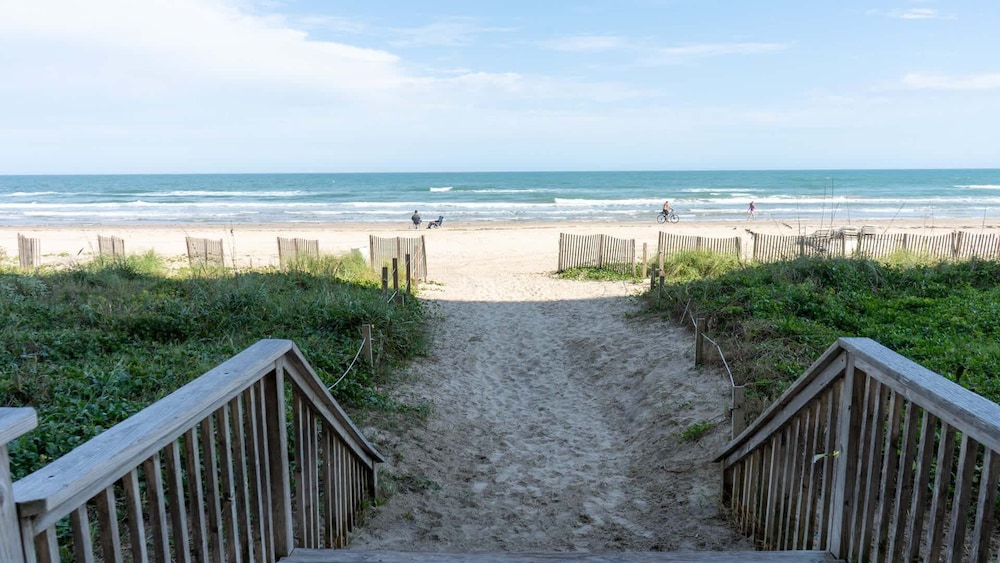 Penthouse Beachfront Views Renovated 4 Bedroom Condo
