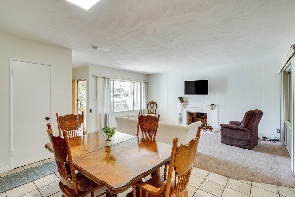 12 Mi to Dtwn LA: Family Home w/ Patio + Yard!