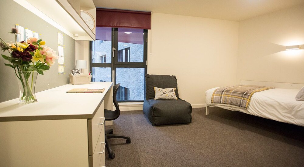 Powis Place - Campus Residence